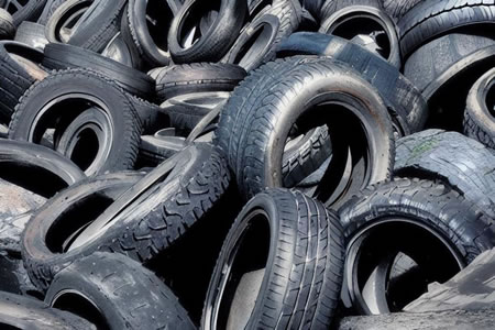 美国利用废旧轮胎、塑料等垃圾变废为宝，打造可持续创新