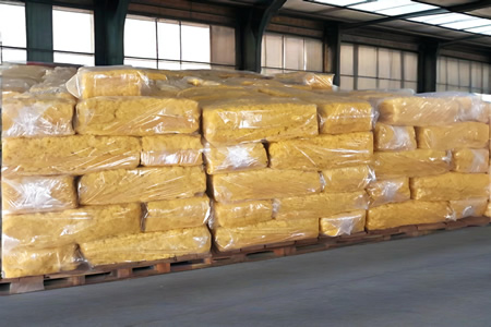 天然橡胶标胶价格下调300元/吨