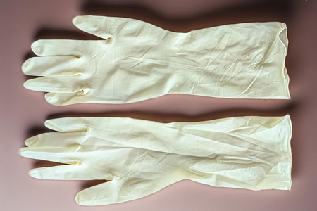 废旧乳胶手套回收价格6.6-7.8元/公斤